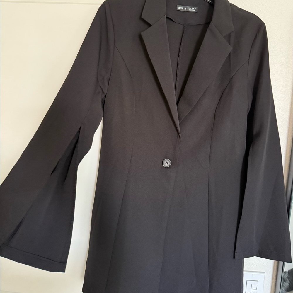 SHEIN Black Blazer with Flared Sleeves